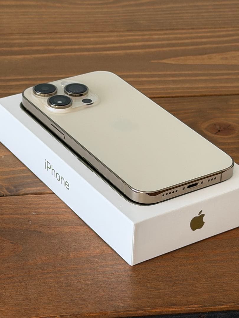 Apple iPhone 14 Pro ゴールド 256gbとiFace 美品