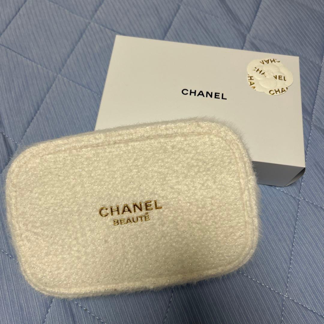 シャネル　エッセンシャルケアセット