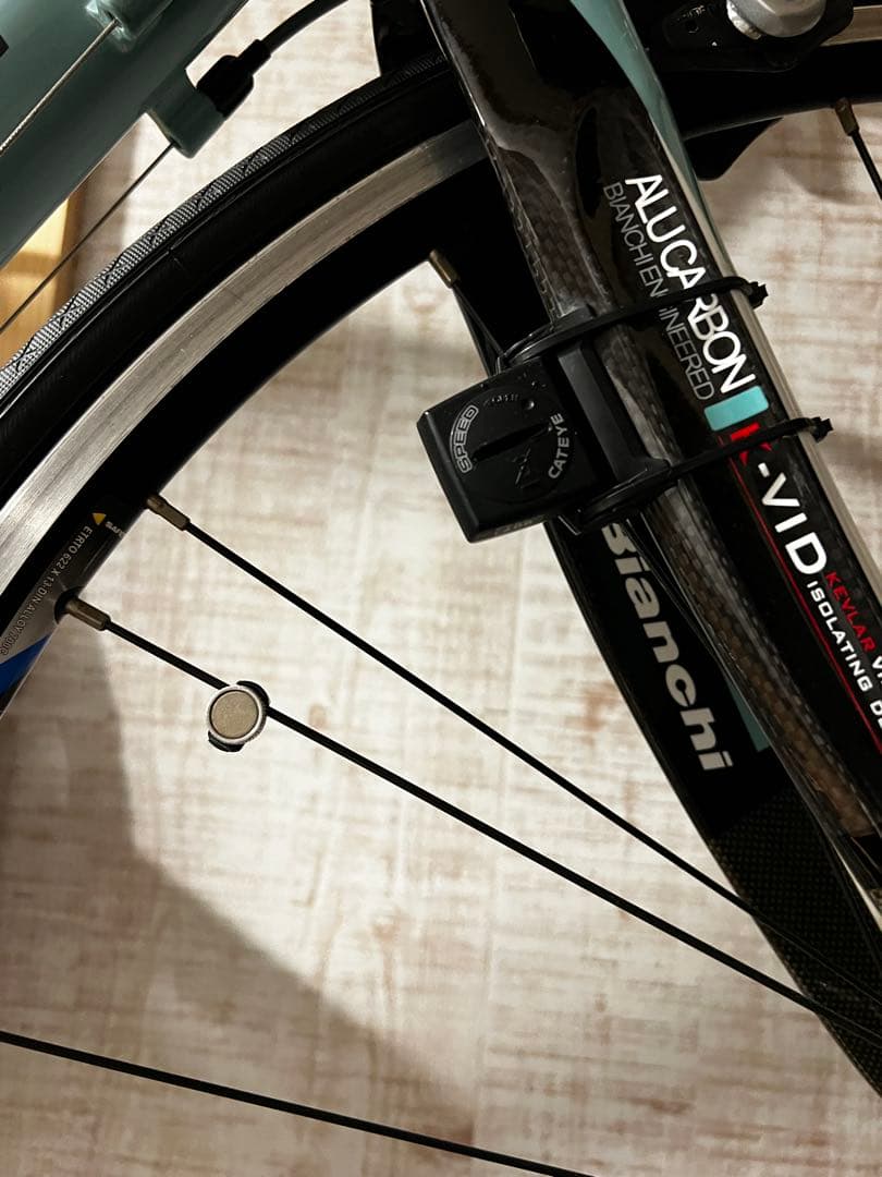 ぽ*た様 【希少な美品】Bianchi carbonロードバイク（C2C Nir