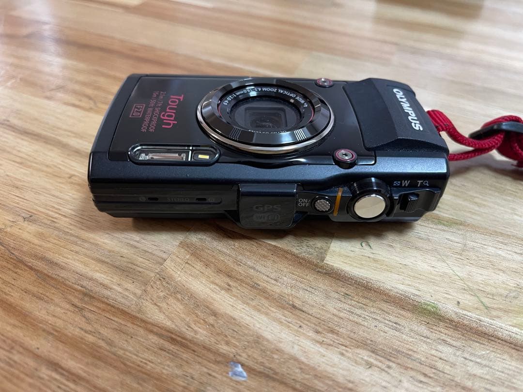 OLYMPUS Tough TG-4 オリンパス　デジタルカメラ