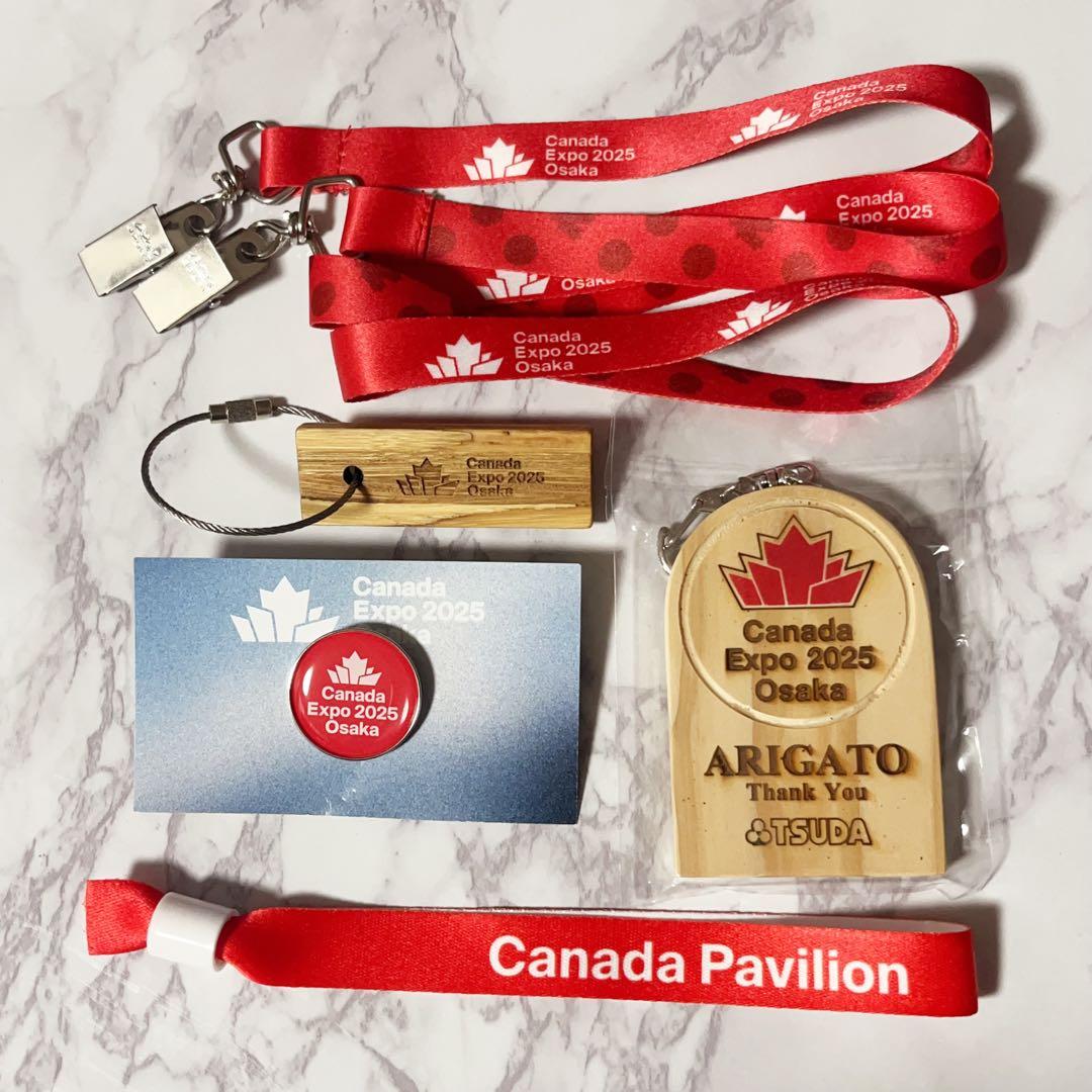 大阪関西万博　カナダパビリオン ストラップ　ピンバッジ キーホルダー