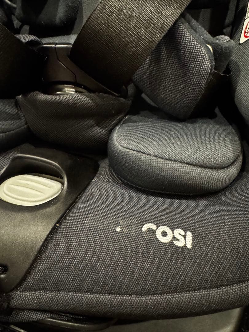 マキシコシ　アクシスフィックスプラス チャイルドシート