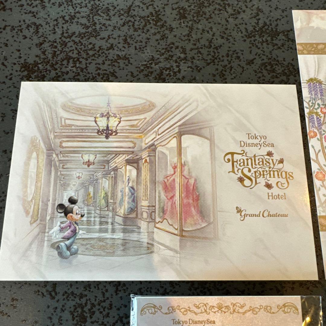 ファンタジースプリングス　グランシャトー　ピンバッジ　バッグ　ポストカードセット