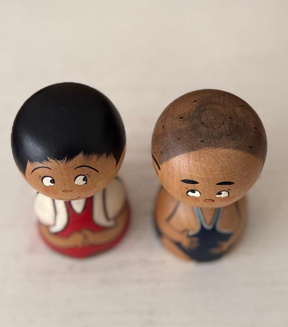 在銘「レスラー」こけし人形 ペア　11、5cm 作家物の可能性あり素朴な表情