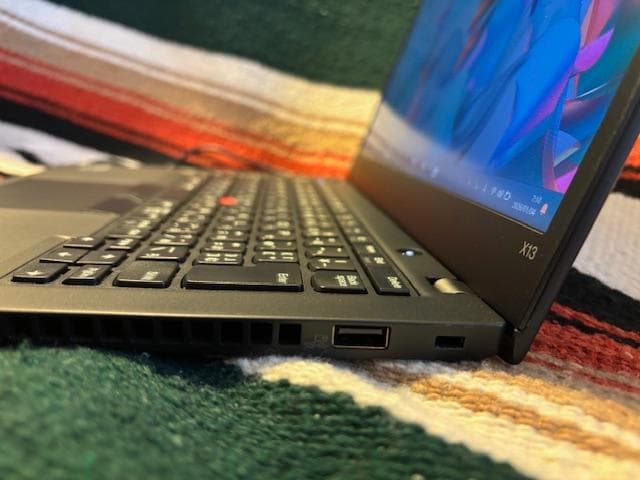 ●カメラなし♪SSD新品　Lenovo ThinkPad X13 Gen1　①