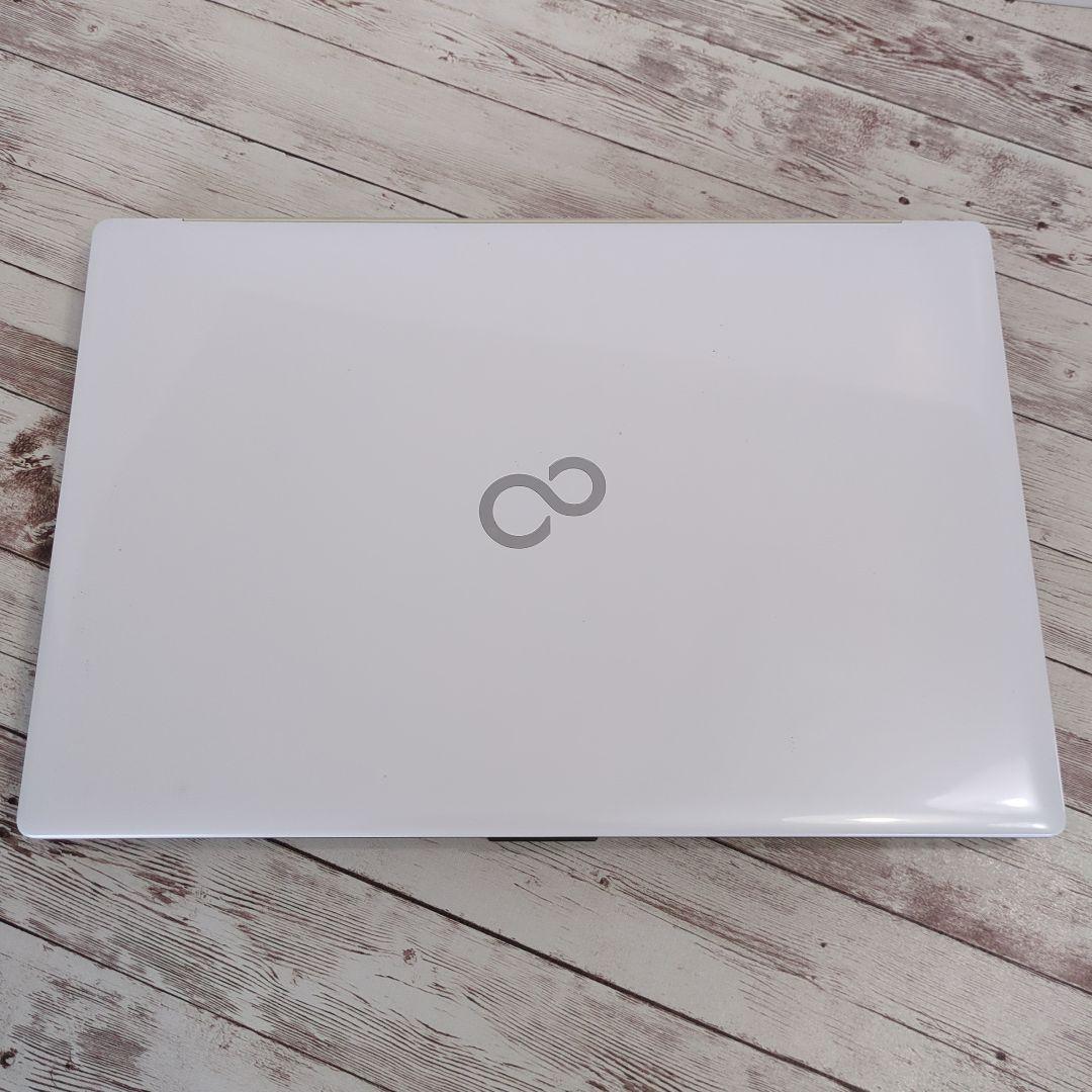 【美品】2021 富士通 FMVA LIFEBOOK ホワイト AH42/E1