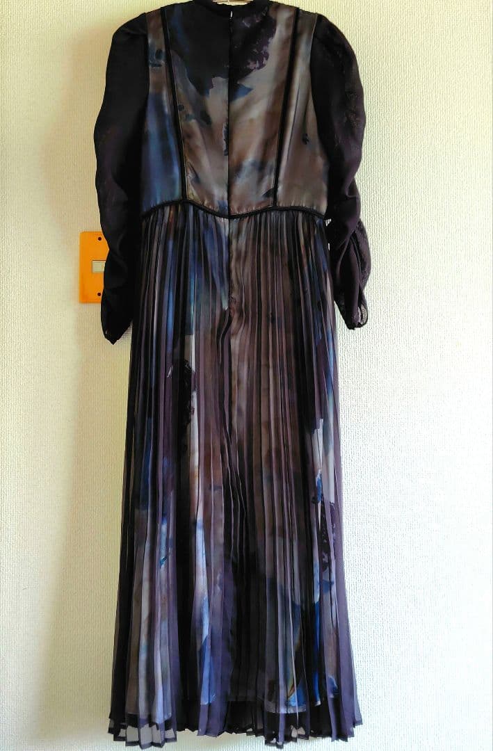 佐藤 Callarusシフォンプリーツデザインロング丈 ワンピースドレス