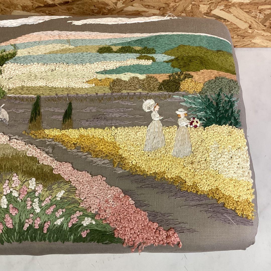 刺繍付き　アンティーク　ブラウン　猫足　スツール　刺繍　椅子　レトロ（I-22）