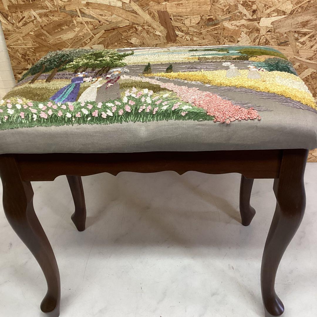 刺繍付き　アンティーク　ブラウン　猫足　スツール　刺繍　椅子　レトロ（I-22）