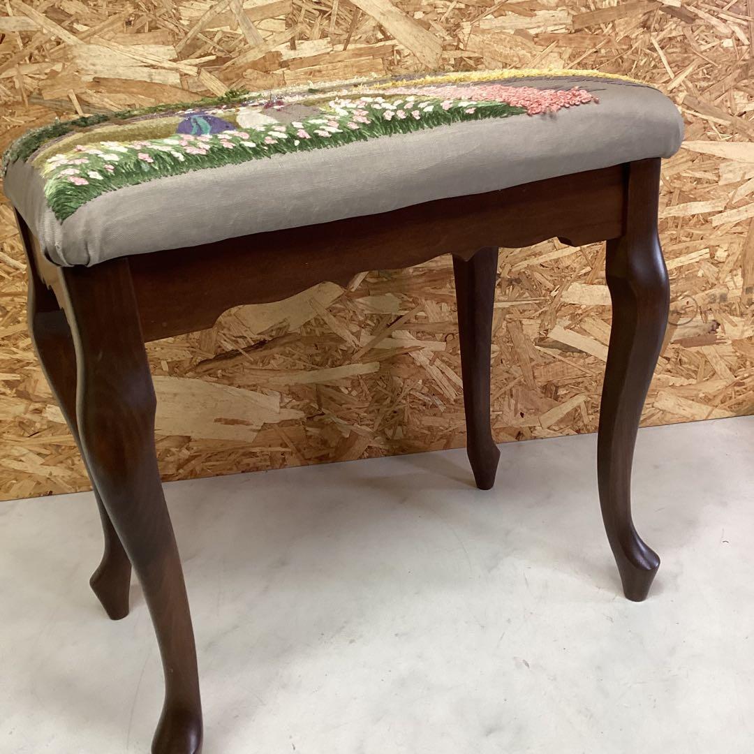 刺繍付き　アンティーク　ブラウン　猫足　スツール　刺繍　椅子　レトロ（I-22）