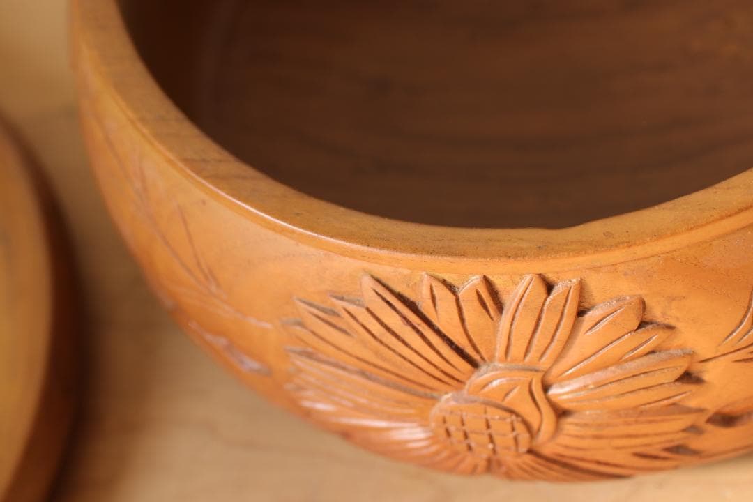 天然木 無垢材 茶櫃（ちゃびつ） 手彫り 花柄 彫刻 直径30cm 煎茶道具