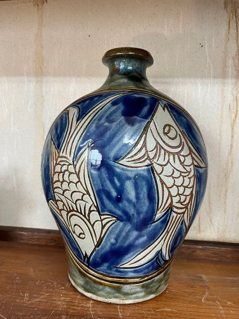 魚模様の陶器花瓶　金城敏幸　やちむん