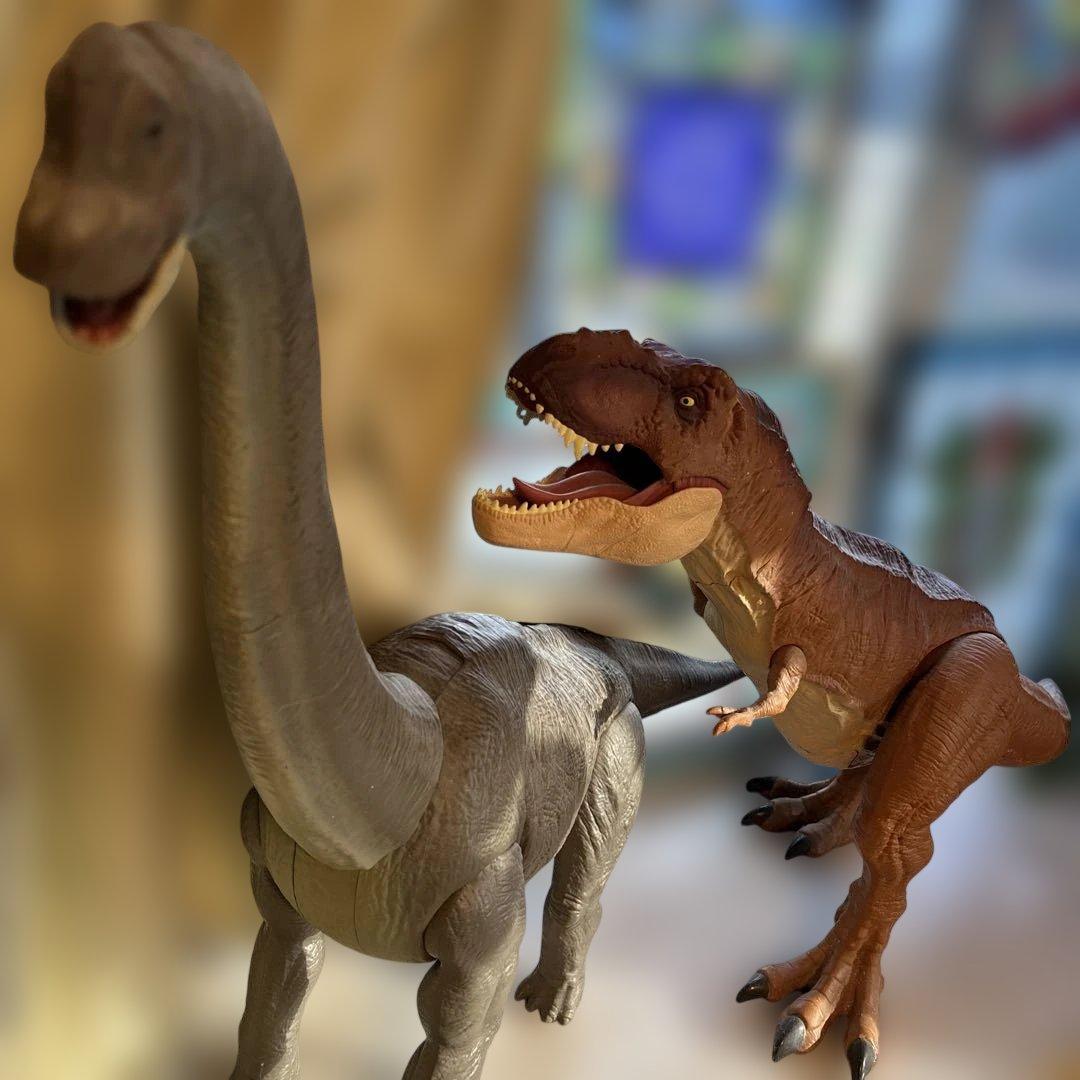 特大　恐竜　2体　ティラノサウルス　首長恐竜　ディスプレイ　フィギュア