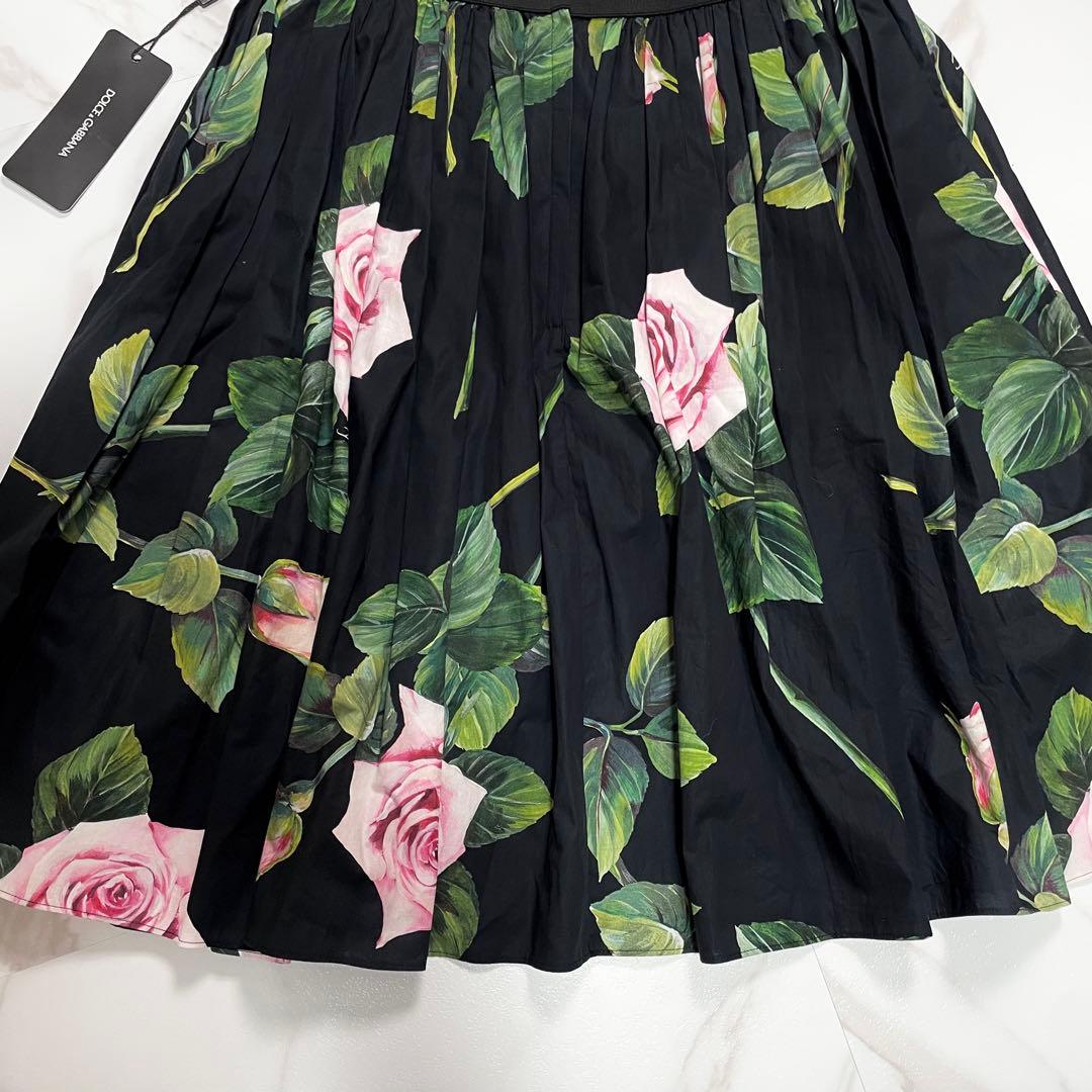 新品タグ付✨Dolce&Gabbana プリーツ フレア スカート 薔薇柄 42