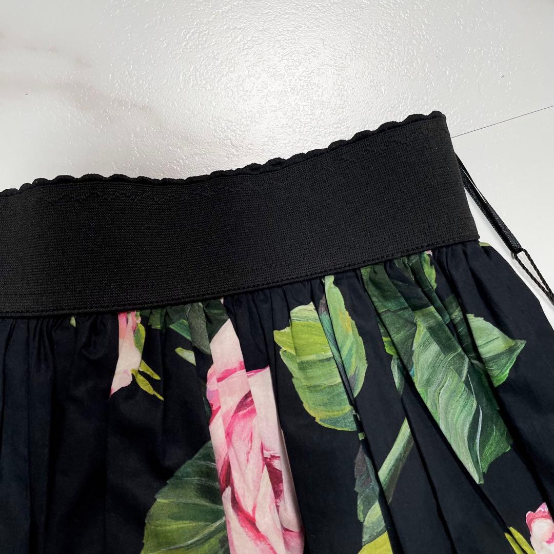 新品タグ付✨Dolce&Gabbana プリーツ フレア スカート 薔薇柄 42