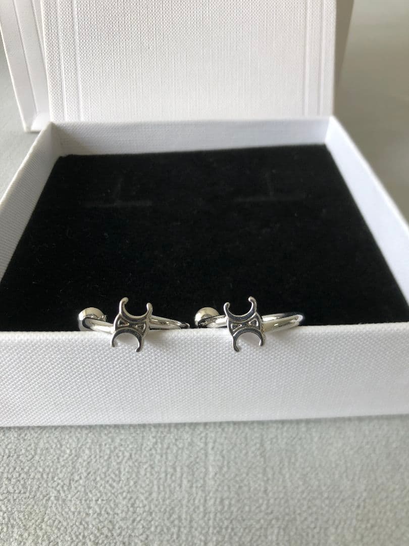 Celine セリーヌ シルバー ピアス ロゴ　おしゃれ