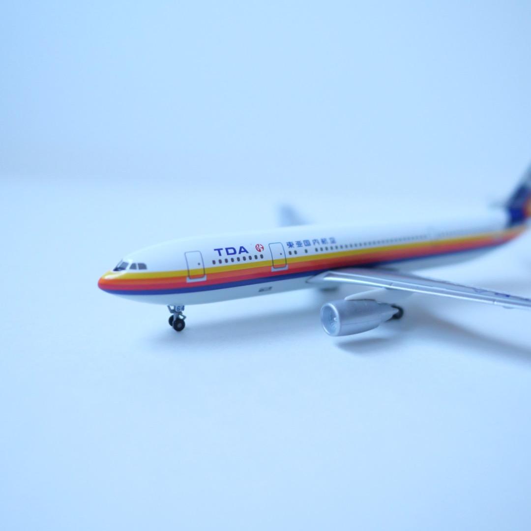 TDA 東亜国内航空 Airbus A300 Scale 1:400