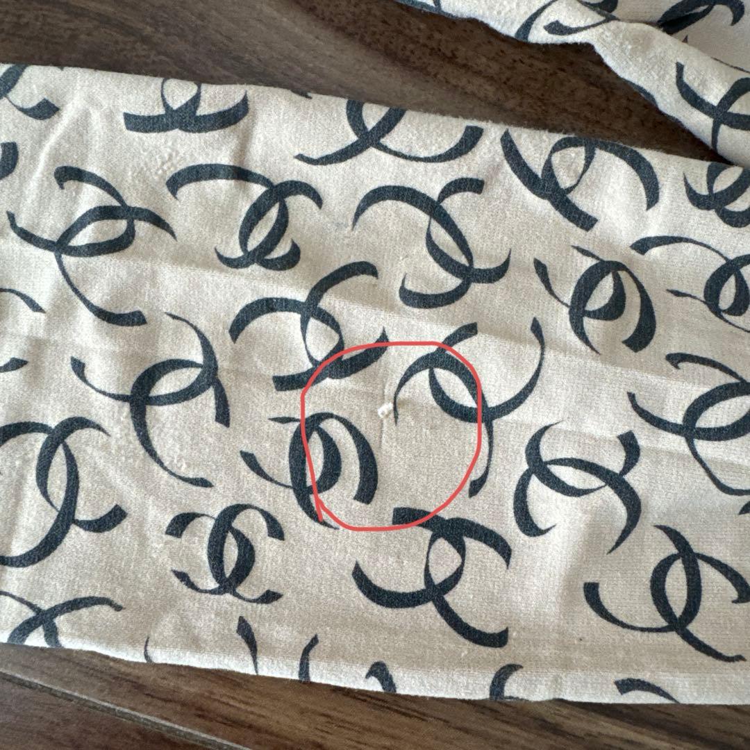 CHANELロゴプリントタイツ