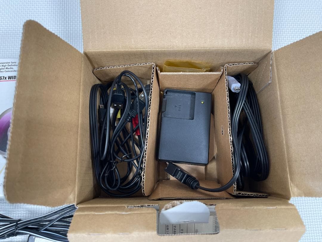 Sony HDR-CX180 ビデオカメラ・広角変換レンズ・三脚 一式