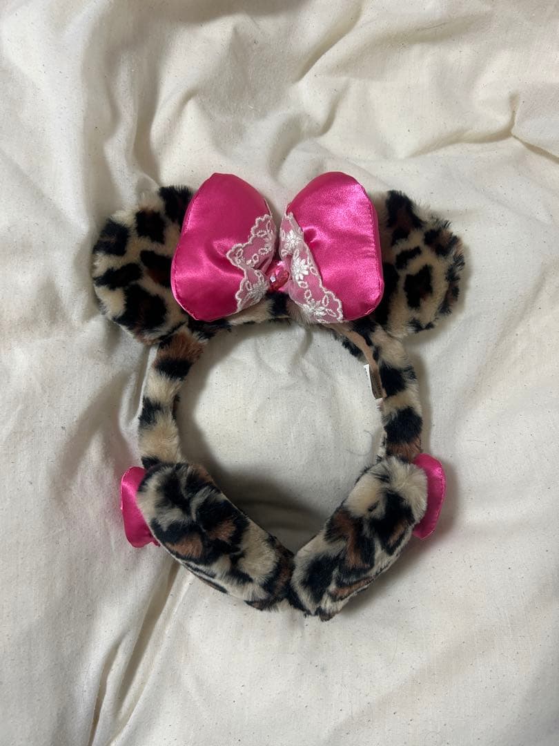 ヒョウ柄ピンクリボンカチューシャ