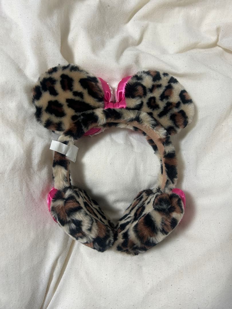 ヒョウ柄ピンクリボンカチューシャ