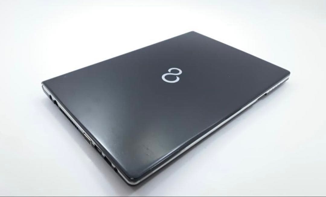 富士通ノートパソコンcore i5 windows11 12gb 256ssd