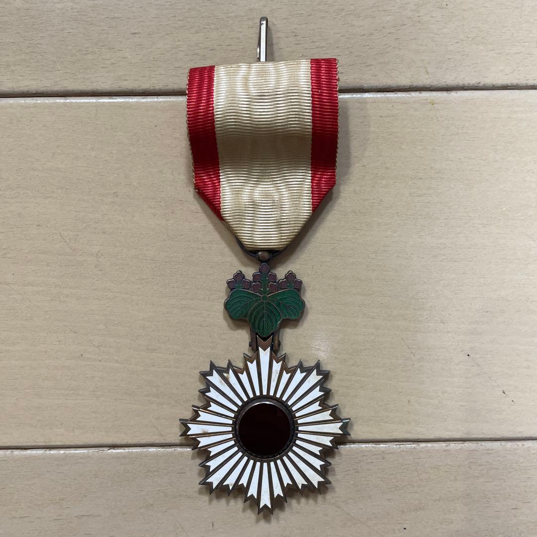 勲六等単光旭日章　勲章　記章　勳六等　大日本帝国　旧日本軍　アンティーク