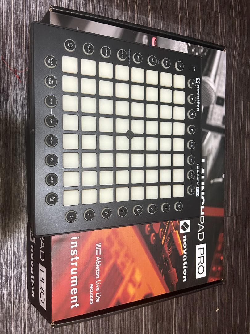 DJ機材 Novation Launchpad Pro