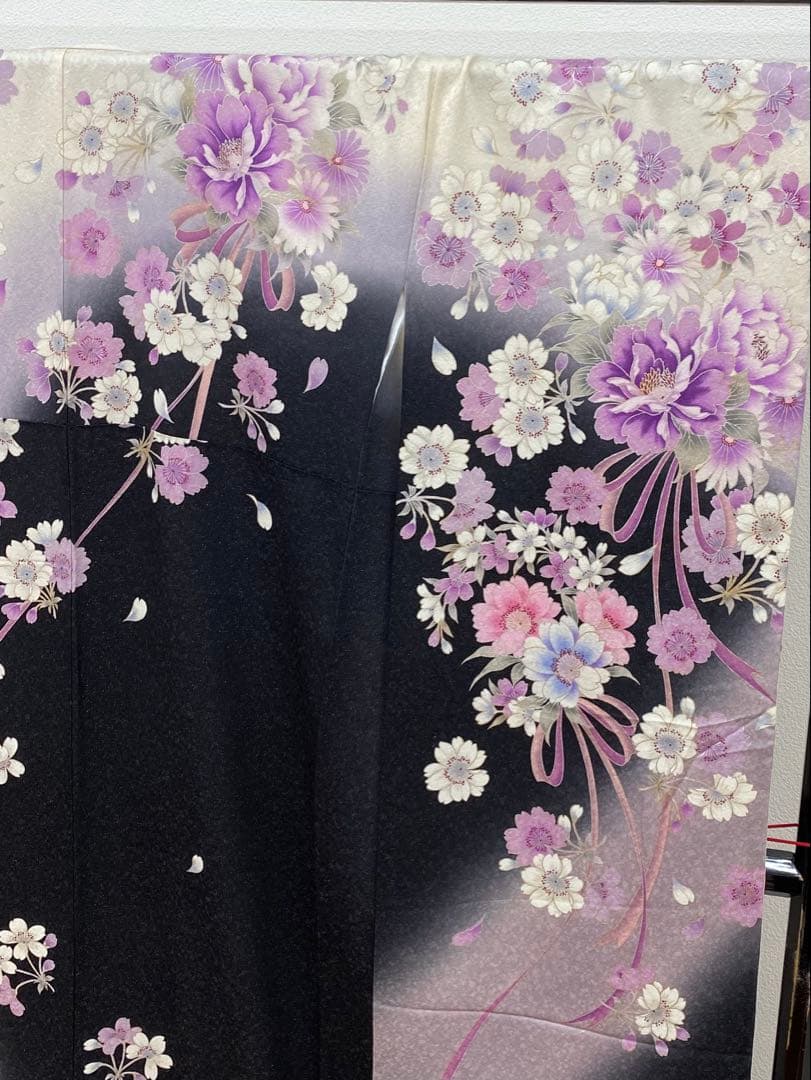 メーカー品振袖 豪華 ラメ刺繍 金彩 銀彩 紋意匠 身丈cm 撥水加工済