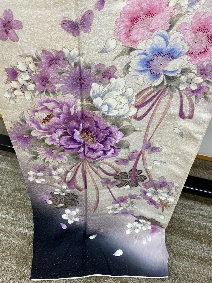 メーカー品振袖 豪華 ラメ刺繍 金彩 銀彩 紋意匠 身丈cm 撥水加工済