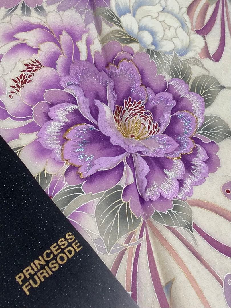 メーカー品振袖 豪華 ラメ刺繍 金彩 銀彩 紋意匠 身丈cm 撥水加工済