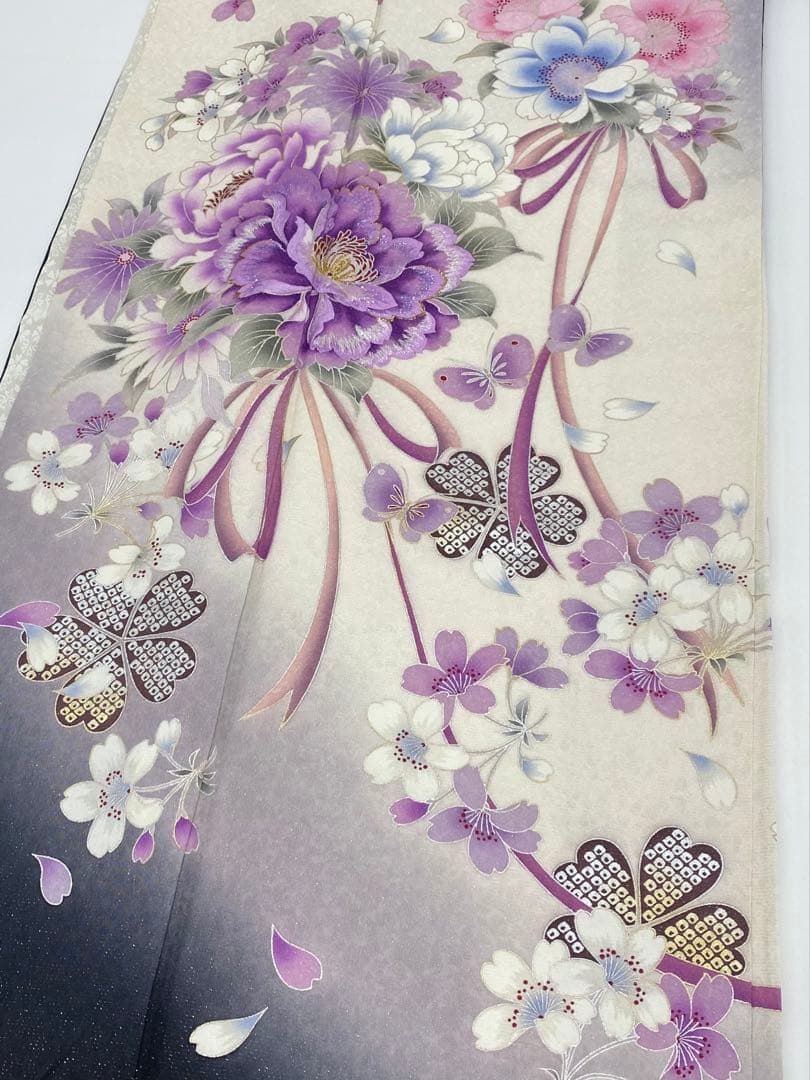 メーカー品振袖 豪華 ラメ刺繍 金彩 銀彩 紋意匠 身丈cm 撥水加工済