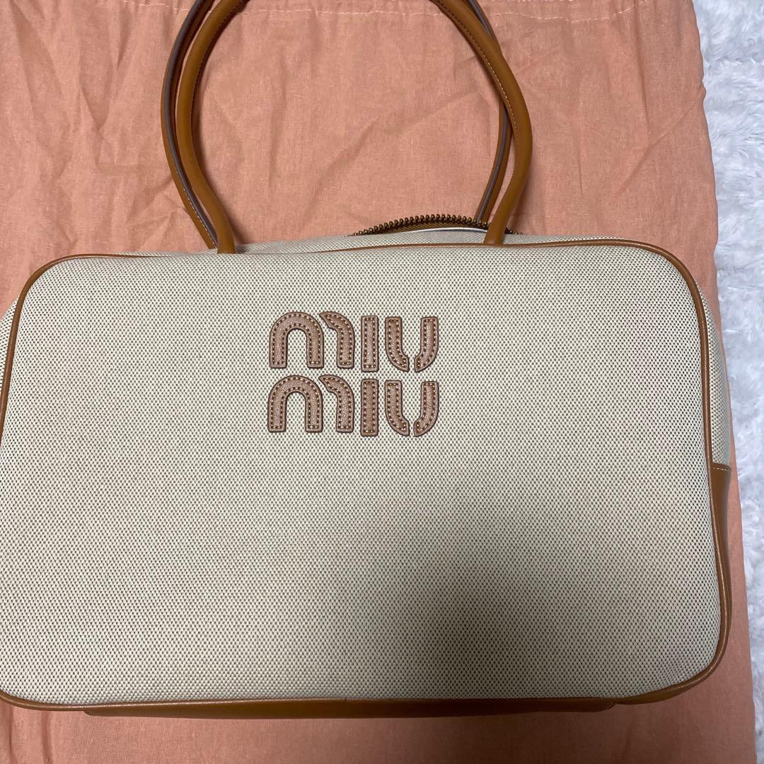 miumiu ボー キャンバス バッグ　1／31までの出品になります