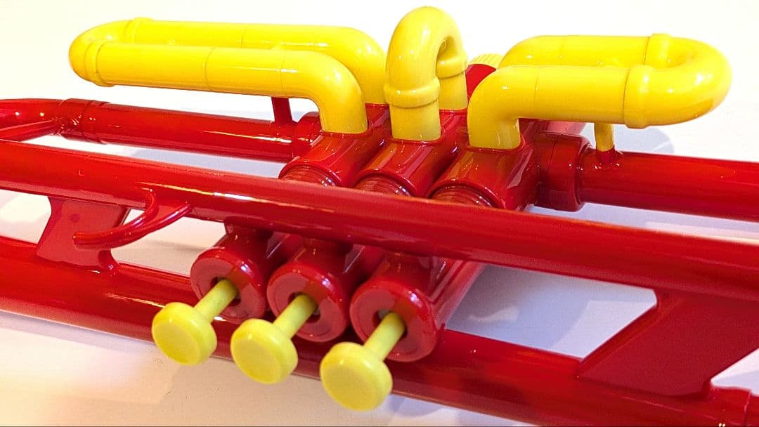 TIGERトランペット♫ケース付き♪赤と黄色の希少カラー♬