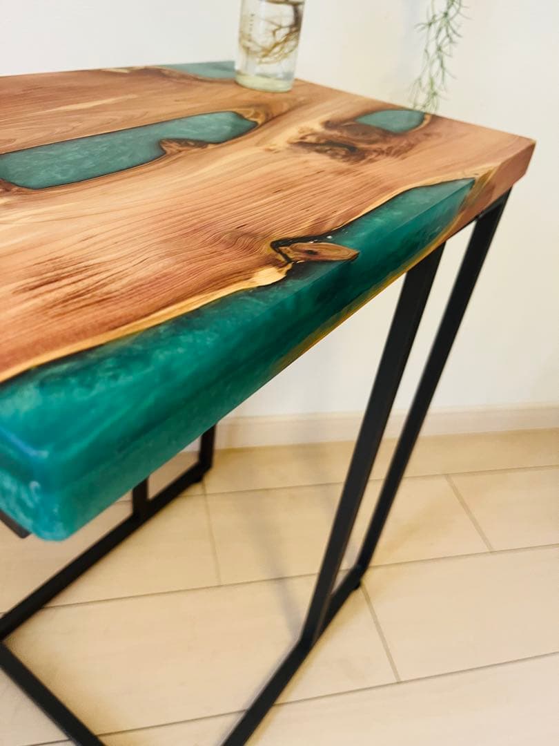 サイドテーブル　レジンテーブル　ソファテーブル　一枚板テーブル　コーヒーテーブル