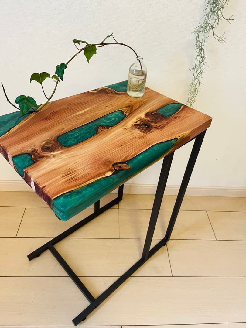 サイドテーブル　レジンテーブル　ソファテーブル　一枚板テーブル　コーヒーテーブル