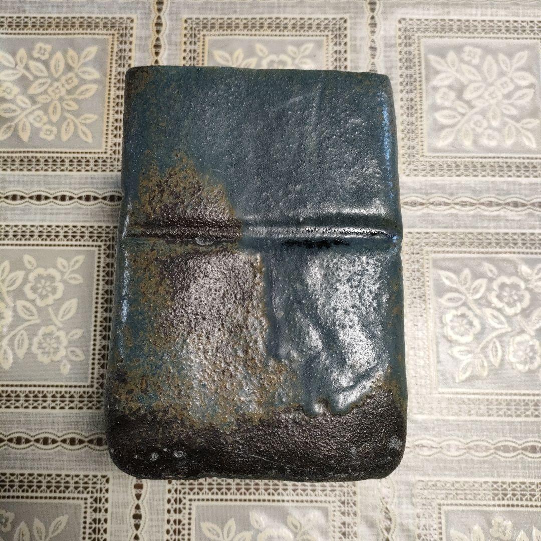 加藤釥（かとう きさく） 瀬戸焼『黒い花器』、ウコン布＆桐共箱付