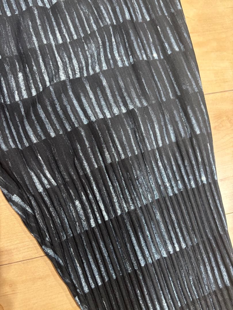 Homme Plissé オムプリッセ　パンツ　黒　グレー