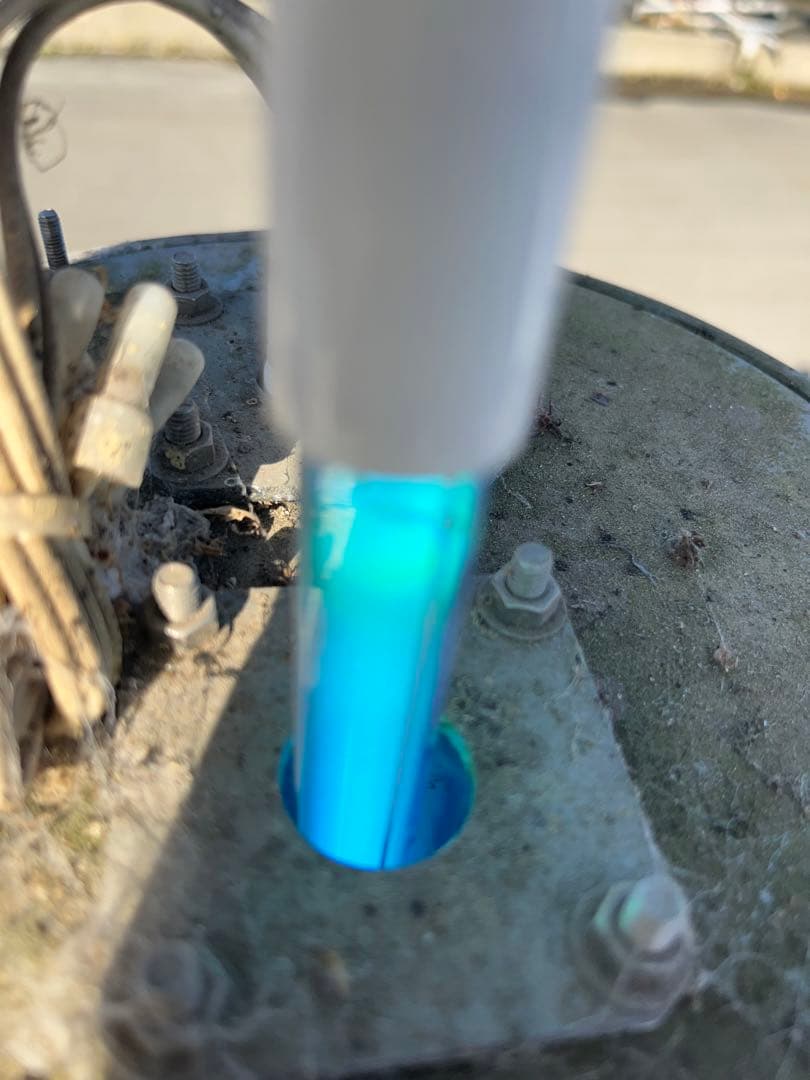 湧清水　殺菌灯