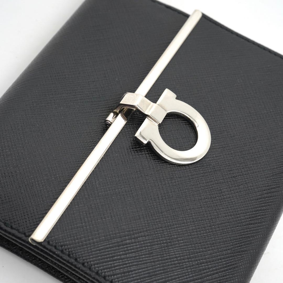 ✨未使用展示品✨　Ferragamo ミニ財布　ガンチーニクロジャー　ガンチーニ