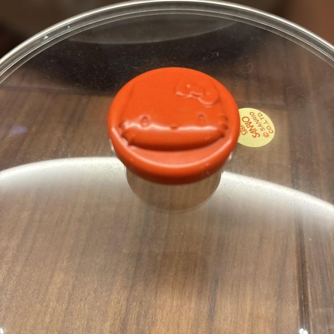 お値下げ！ハローキティ型　蓋付パンケーキフライパンとロングテーブルクロス付き