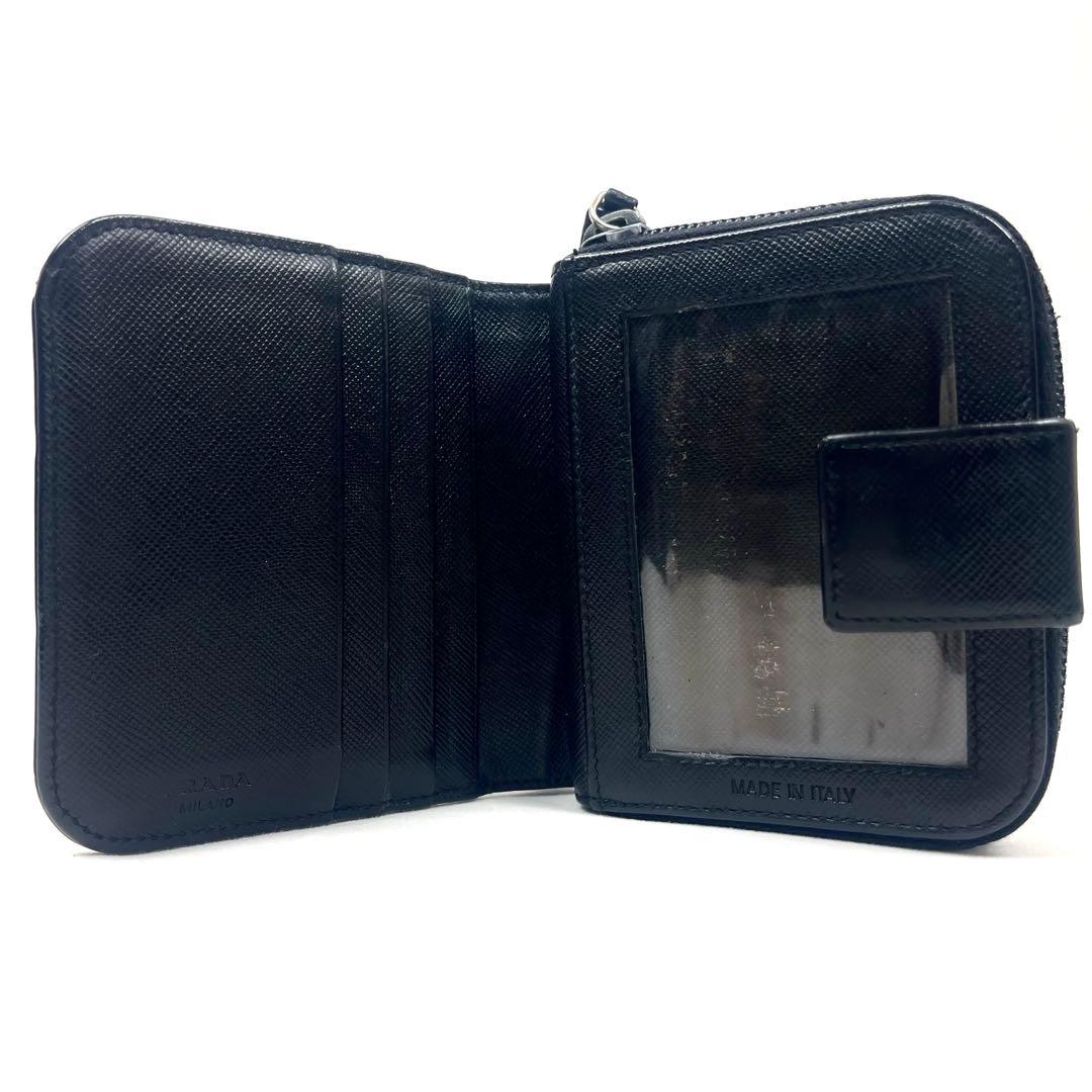 プラダ　折り財布　三角ロゴプレート　サフィアーノ　ラウンドファスナー　ブラック