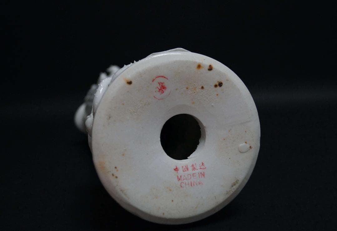 徳化窯 細工彫り『蓮上白磁観音様』 仏教美術 高さ40.5cm