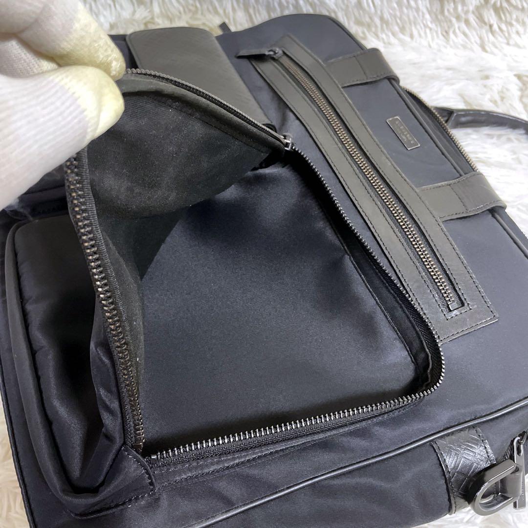 バーバリー 2way ビジネスバッグ ブリーフケース A4 型押し レザー