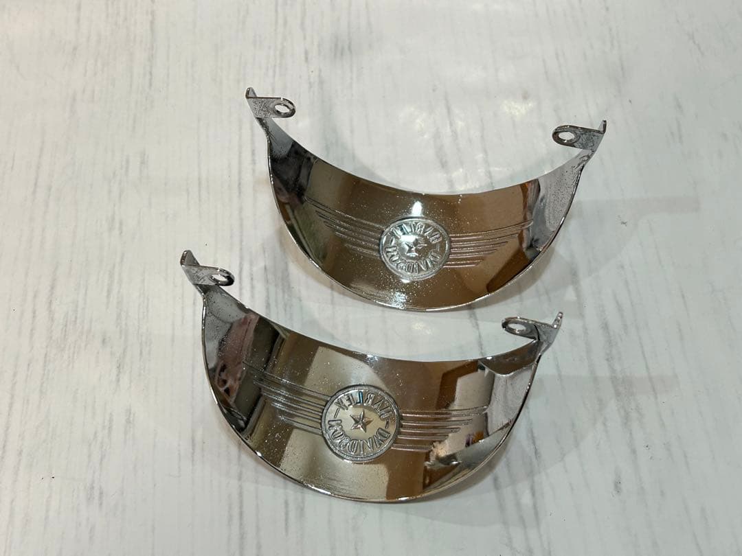 ハーレーダビッドソン ヘッドライトバイザー メッキ ピヨピヨバイザー