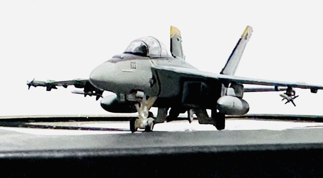 航空機・ヘリコプター hogan M-SERIES 1/200 F/A-18F VFA-103