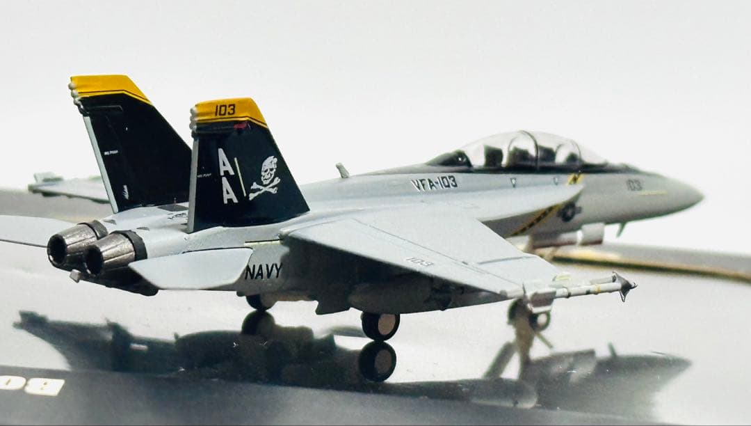 航空機・ヘリコプター hogan M-SERIES 1/200 F/A-18F VFA-103