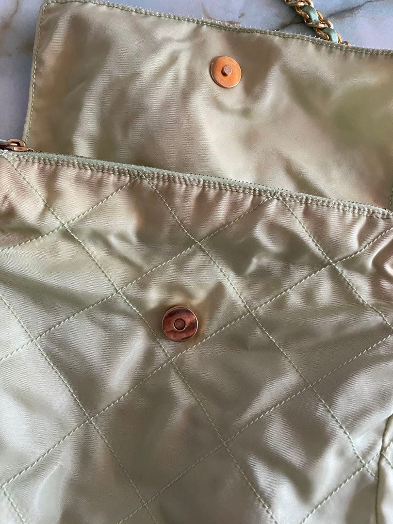 PRADA キルティング ショルダー チェーンバッグ