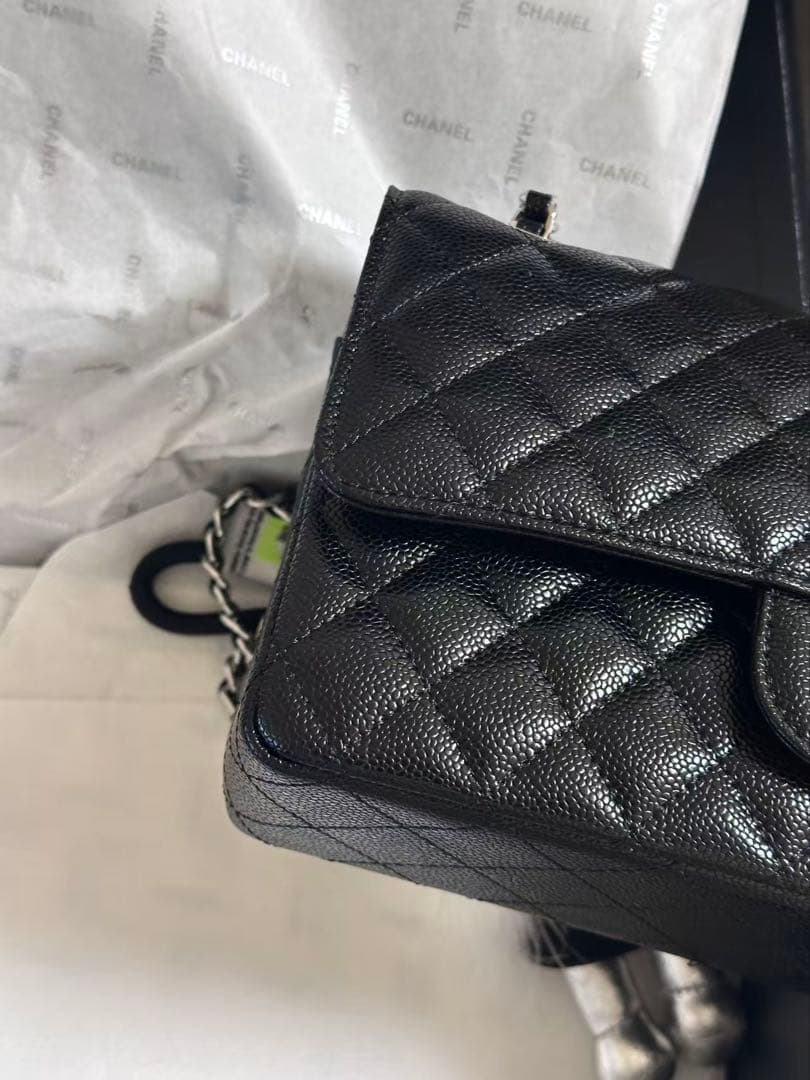 ノベルティ　CHANEL チェーン　ブラックバッグ　キャビアスキン