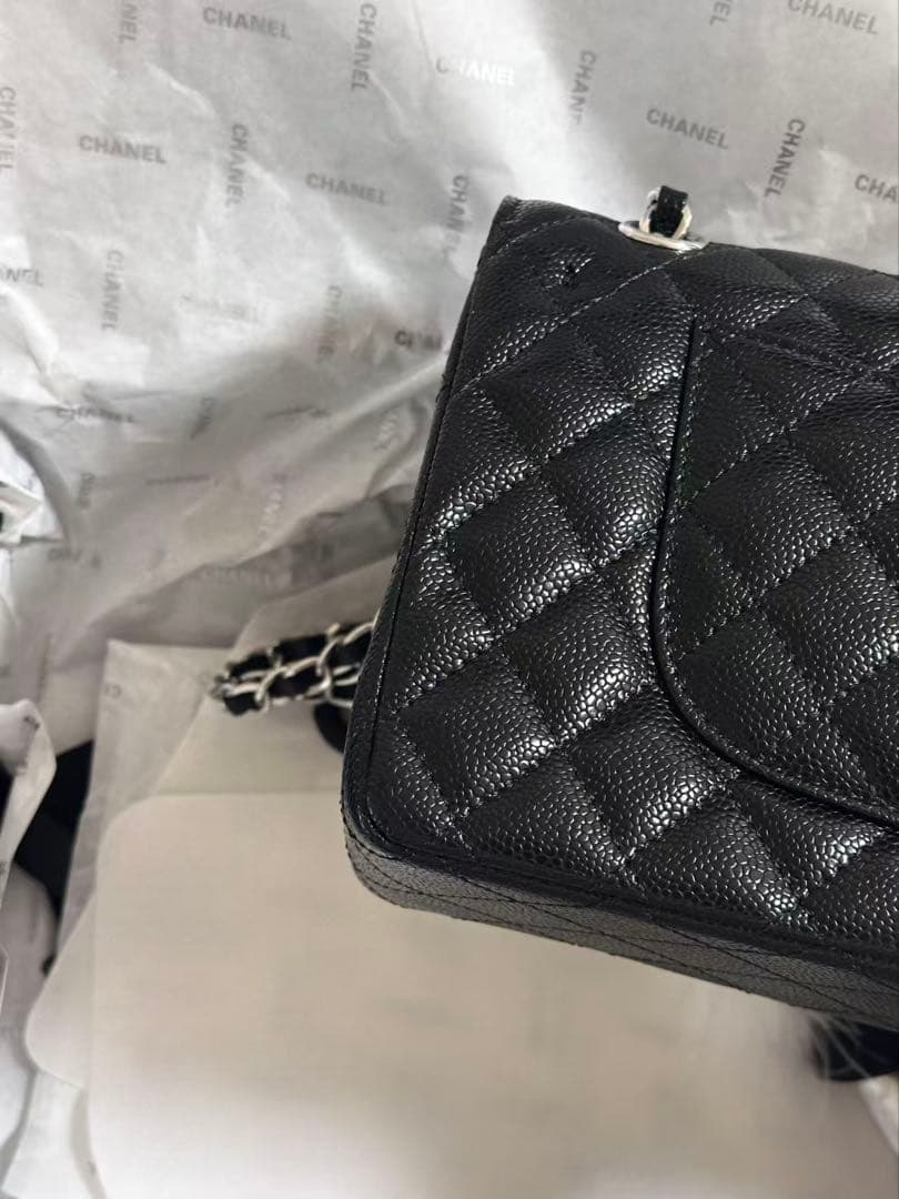 ノベルティ　CHANEL チェーン　ブラックバッグ　キャビアスキン